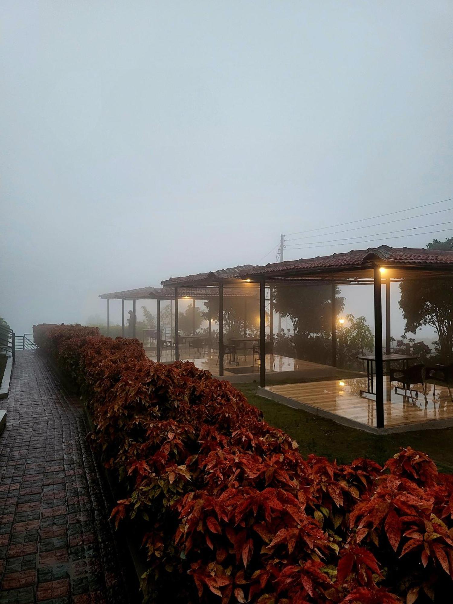 Vayu Resort - Kas Pathar Kanera Екстериор снимка